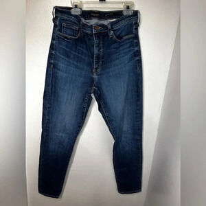 Banana republic, 28, Olivia. Hi rise skinny, med wash, 5 pocket button zip.